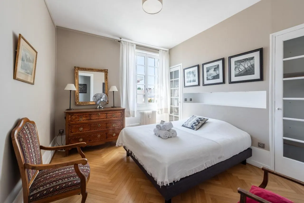 Cote Parc - Appt Proche Du Parc De La Tete Dor Apartamento Lyon